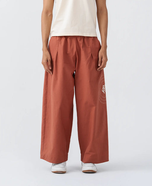 In:Between Pants